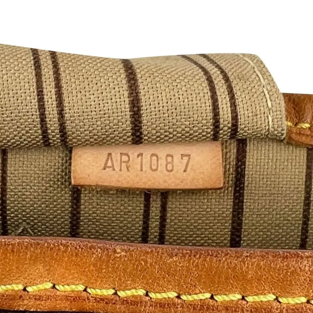 Louis Vuitton delivery duty